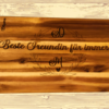 Frühstückbrettern mit Monogramme und Namen